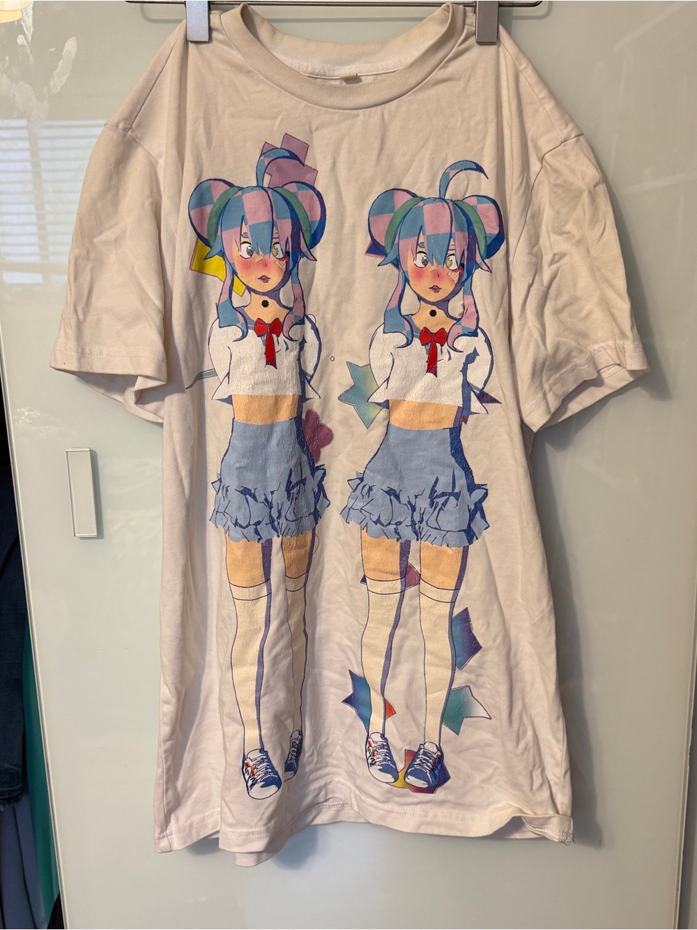 Hot Topic Cream Anime Twin Character Short Sleeve Tee